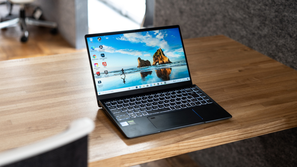 スペック・デザイン・携帯性…すべてを妥協しないノートPCはこれだ