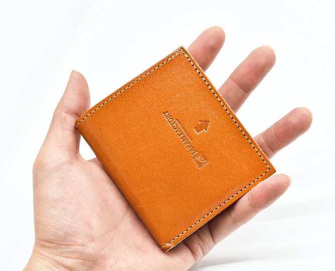 薄くて使い勝手よし。永く付き合える栃木レザーの財布「Moldi」を試してみた!