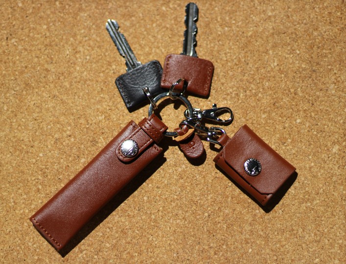 これが財布⁉ 見た目は革製キーホルダーな「nano Wallet」を使ってみた
