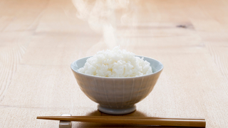 パサパサのご飯を電子レンジで元通りにする方法