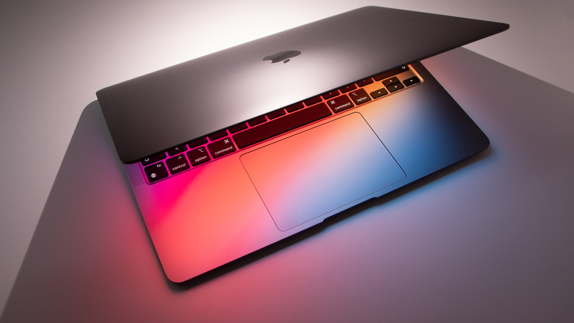 Iphoneとmacで写真アルバムに人物を追加 削除する方法 ライフハッカー 日本版