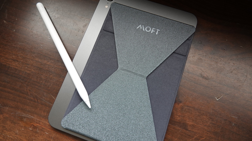 デザイン性を損ねない。iPad mini 6の利便性を上げる「MOFT X」が優秀!