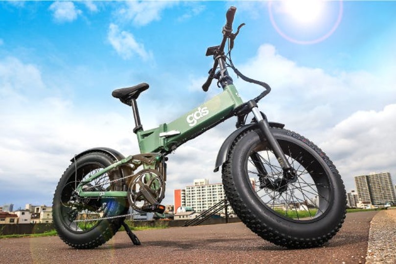 段差やオフロードもガンガン走れる折りたたみ電動アシスト付き自転車