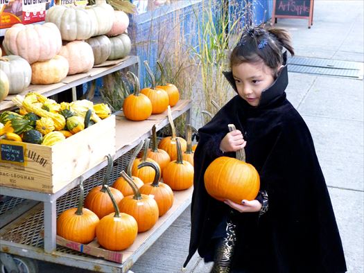Trick Or Treat お菓子をくれなきゃイタズラするゾ カヒミ カリィの Wherever I Go Mylohas