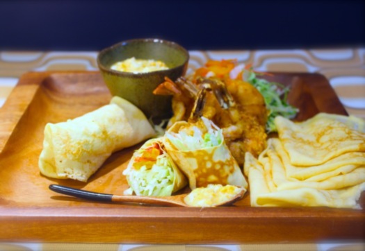 しっとり破れにくいクレープ生地で包む スパイシーシュリンプのラップサンド Mylohas