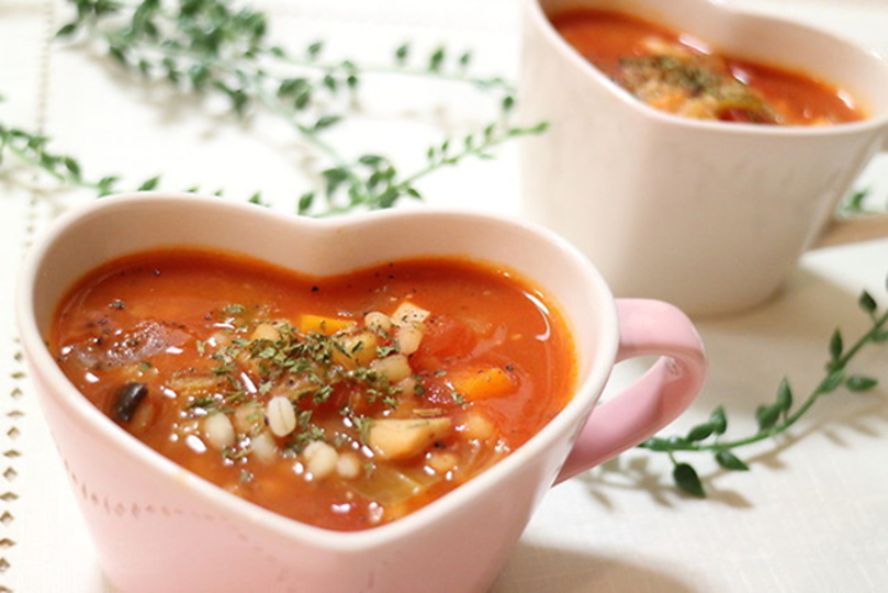 ダイエット&冷え対策! もち麦入り、具だくさんの食べるスープの作り方