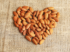 食べるだけで3kg減? アーモンド、驚きのダイエット効果6つ