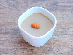 アンチエイジングに。35kcalのヘルシーなアーモンドラテプリン