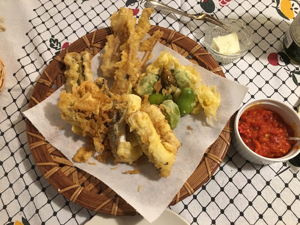 アナゴのフリットと青トマトのフリット