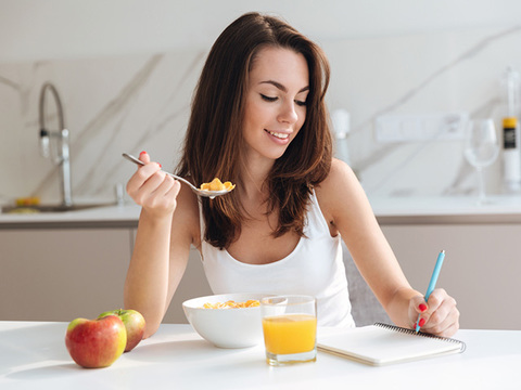 食べたものを書くだけダイエット って本当にやせるの Mylohas 食べたものを書くだけダイエット って本当にやせるの Mylohas