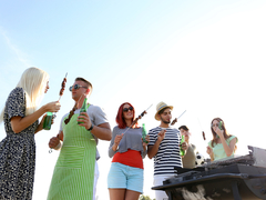 夏を快適に過ごすための11のアイデア。お酒は低糖質が正解!