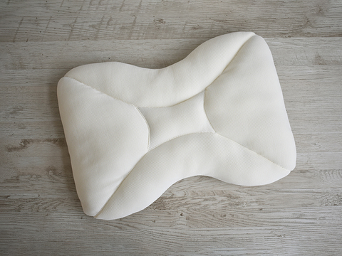 寝起きの疲れは 枕次第 枕ナシ派のライターが 人気の4つを試してみた Mylohas