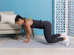 肩をたたくだけで、なぜお尻と腹筋がしまるのか?