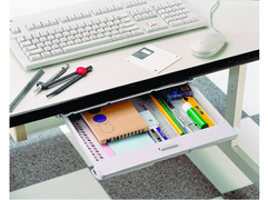 机や棚の下にくっつけられる｢後づけ引き出し｣でスッキリ収納