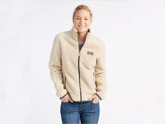 晩秋の軽井沢で検証! アウトドアブランドではじめるおしゃれの冬支度