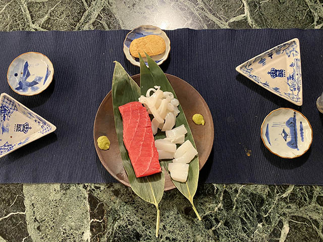 イカとマグロの刺身
