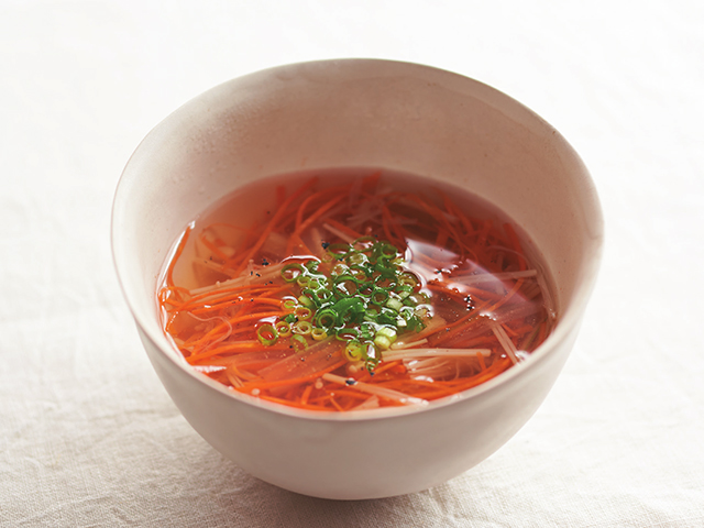 にんじんの千切りスープ