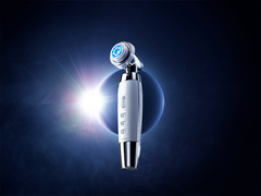 よどんだ夏肌の救世主が新登場! 肌ノイズに着目した新美顔器