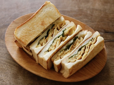 油揚げサンド がおいしすぎる 飛田和緒さんがいつもの食材で作る驚きの一品 Mylohas