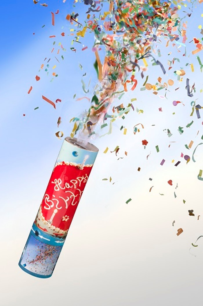 巨大クラッカーでお祝いよ Roomie ルーミー