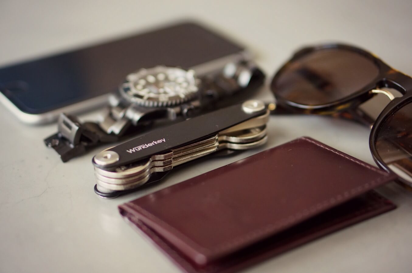 ツールナイフのようなデザインキーケース Roomie ルーミー