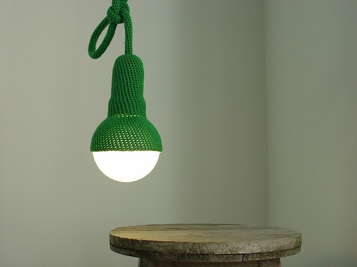 裸電球にお洋服を着せよう Roomie ルーミー