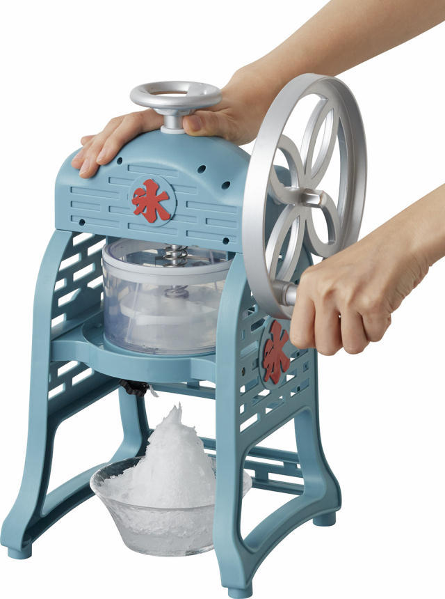 家で最高のかき氷は作れるか？「手動ふわ雪かき氷器」を使ってみた 