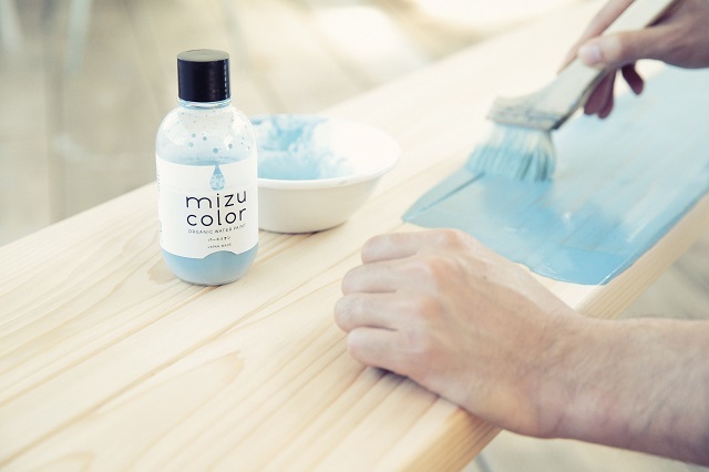 淡い色味がうれしい 富士の水から生まれた メイドインジャパンの塗料 Roomie ルーミー