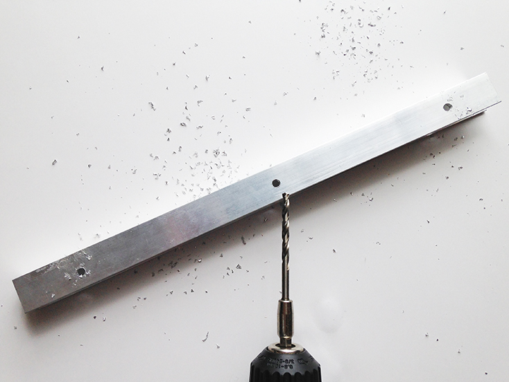 カインズの収納ボックスで 机の引き出しをdiy マイ定番スタイル Roomie ルーミー