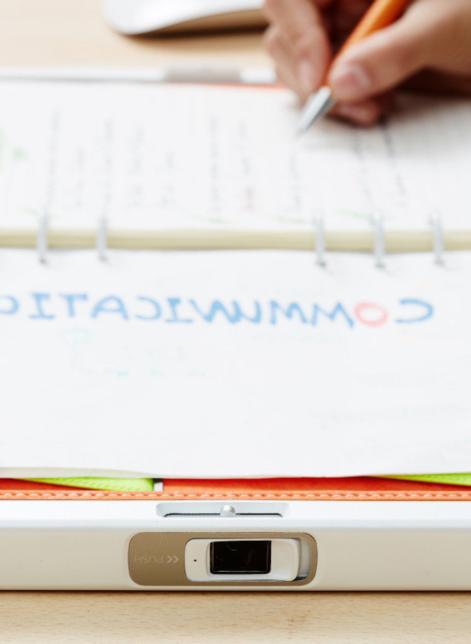 見られたくない日記も大丈夫 指紋認証ロックで個人情報を守るノート Roomie ルーミー