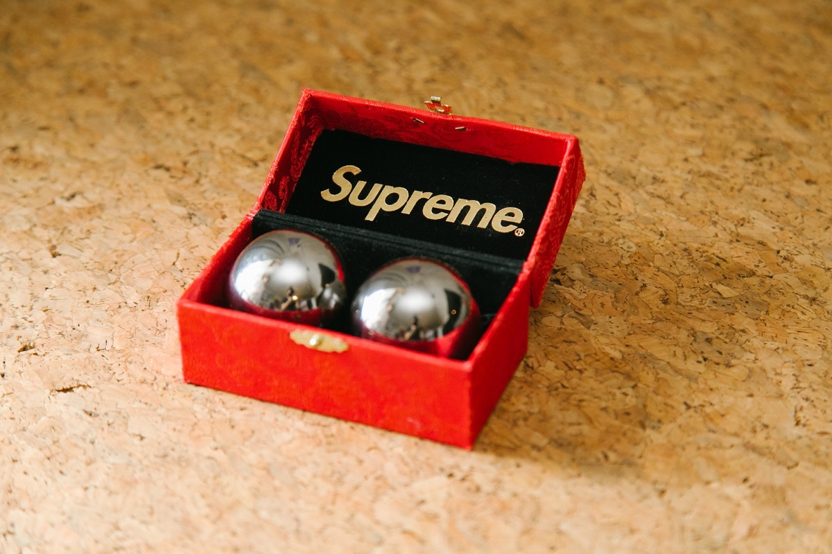 Supremeの健身球