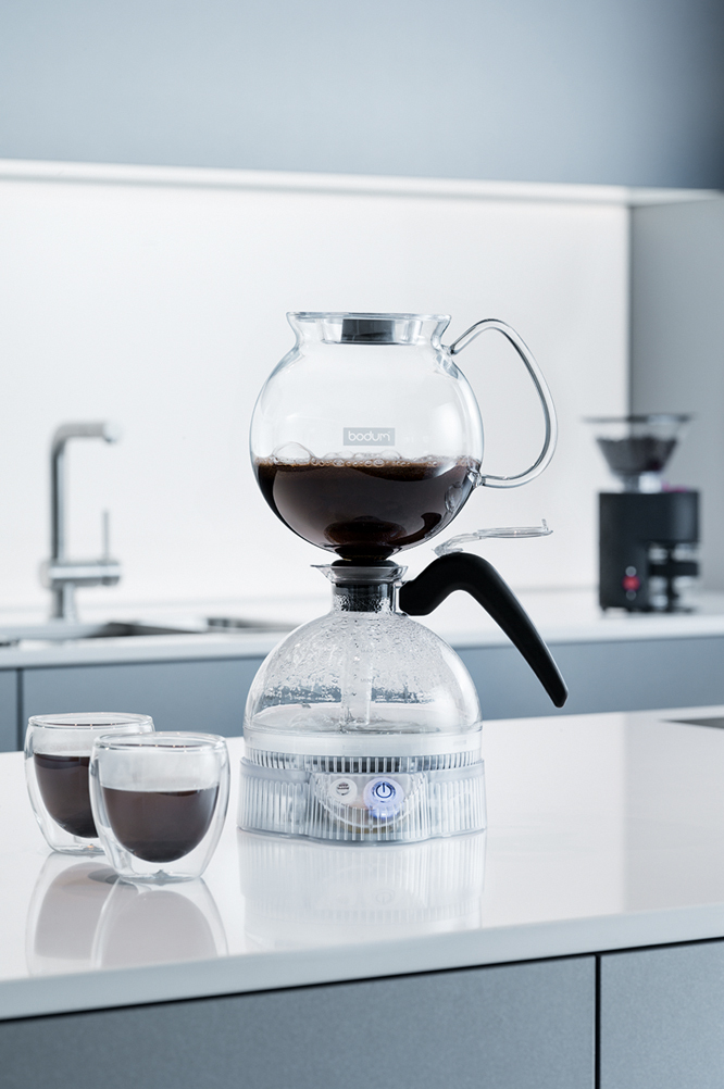 ボダムの電気式サイフォン式コーヒーメーカー