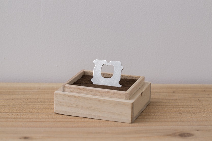 手間暇かかる工程を経て完成した「PANDANT HEAD」
