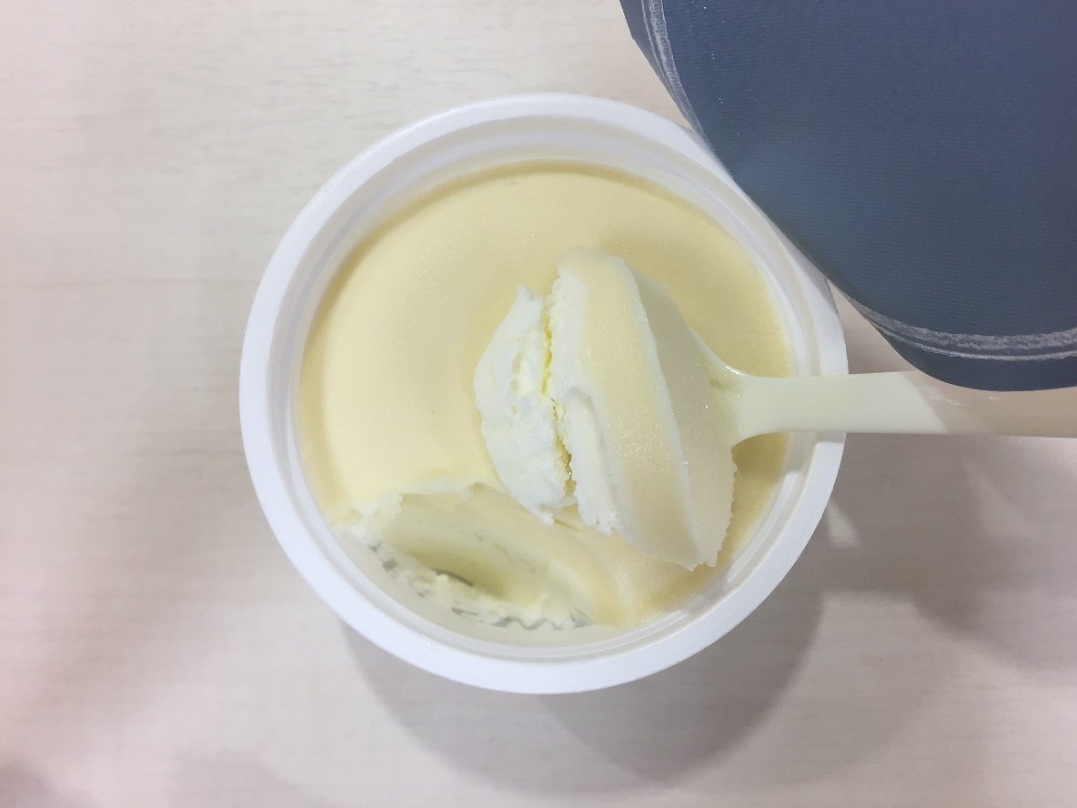 ウチカフェ 桃ソルベとレアチーズ