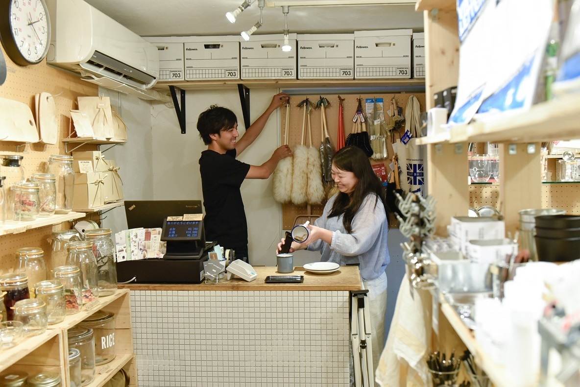 外のアウトドア感覚を日本の家庭に提案する「TASTE」(杉並区)