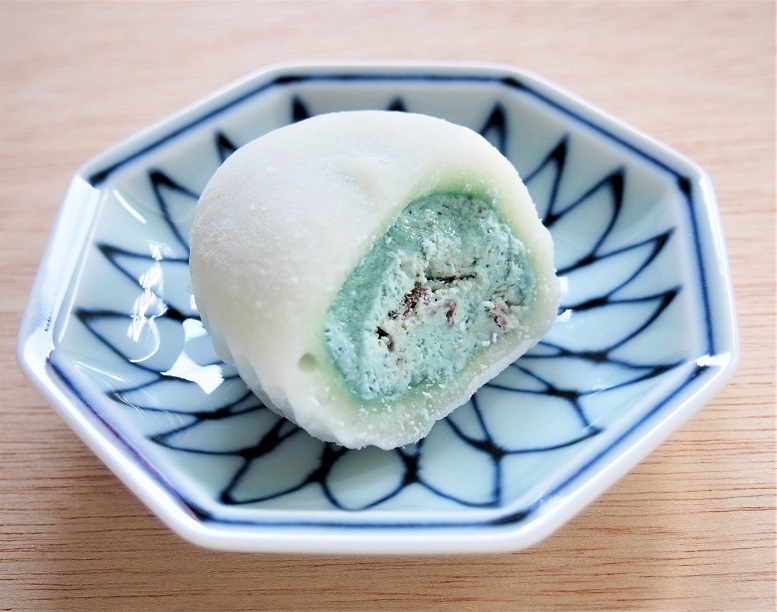 セブンイレブンのもちとろ チョコミント