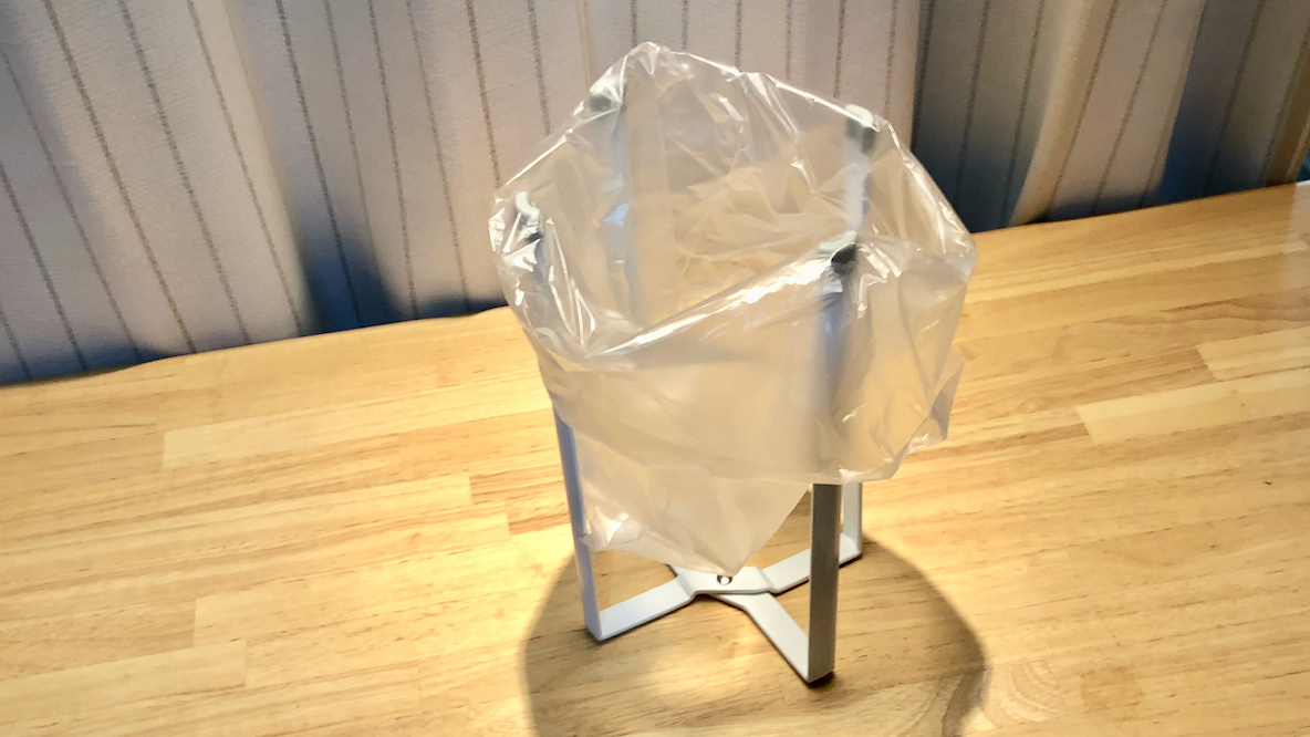 卓上ゴミ入れとしても役立ってくれそう