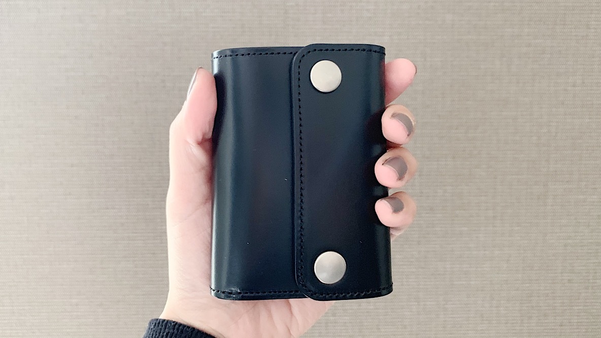 マーガレットハウエルのミニ財布は鍵まで収納できるよ コレひとつで外出できて身軽だな 身軽スタイル Roomie ルーミー