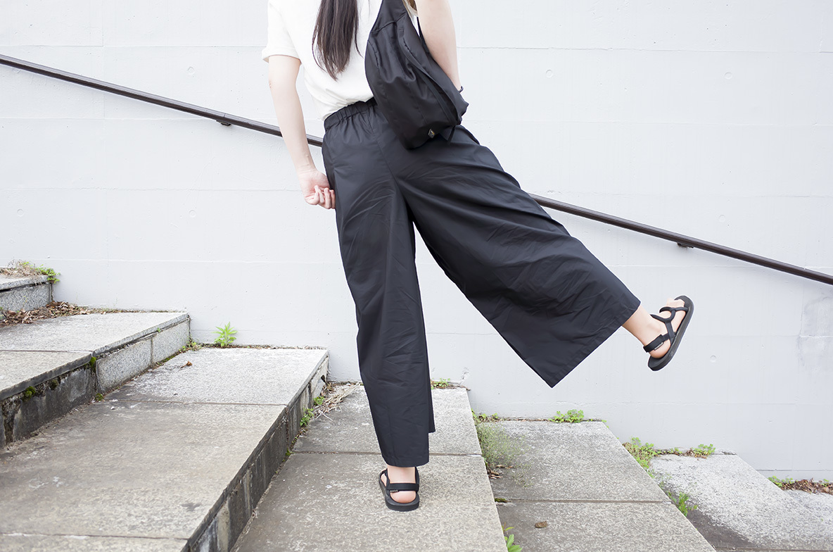 無印良品のインド綿パンツは通気性バツグンで涼し 初夏の蒸し暑さが快適になったのよ Roomie ルーミー