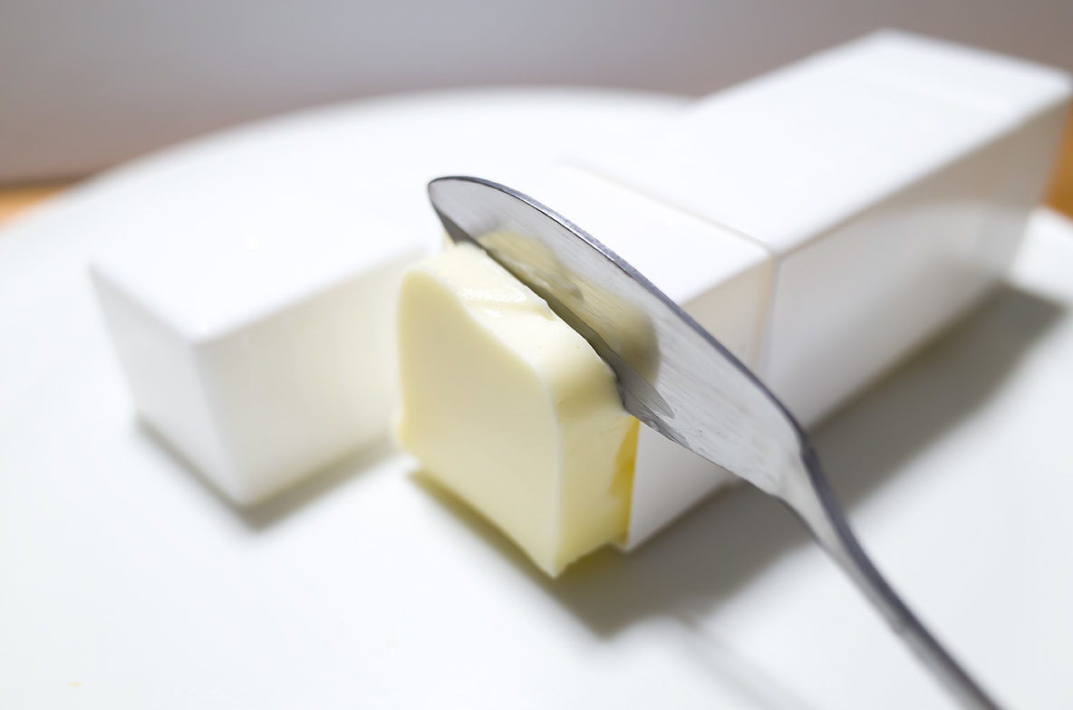 たった100円の 直塗りできるバター が便利すぎ 忙しい朝の洗い物も減らしてくれるなんてな Roomie ルーミー