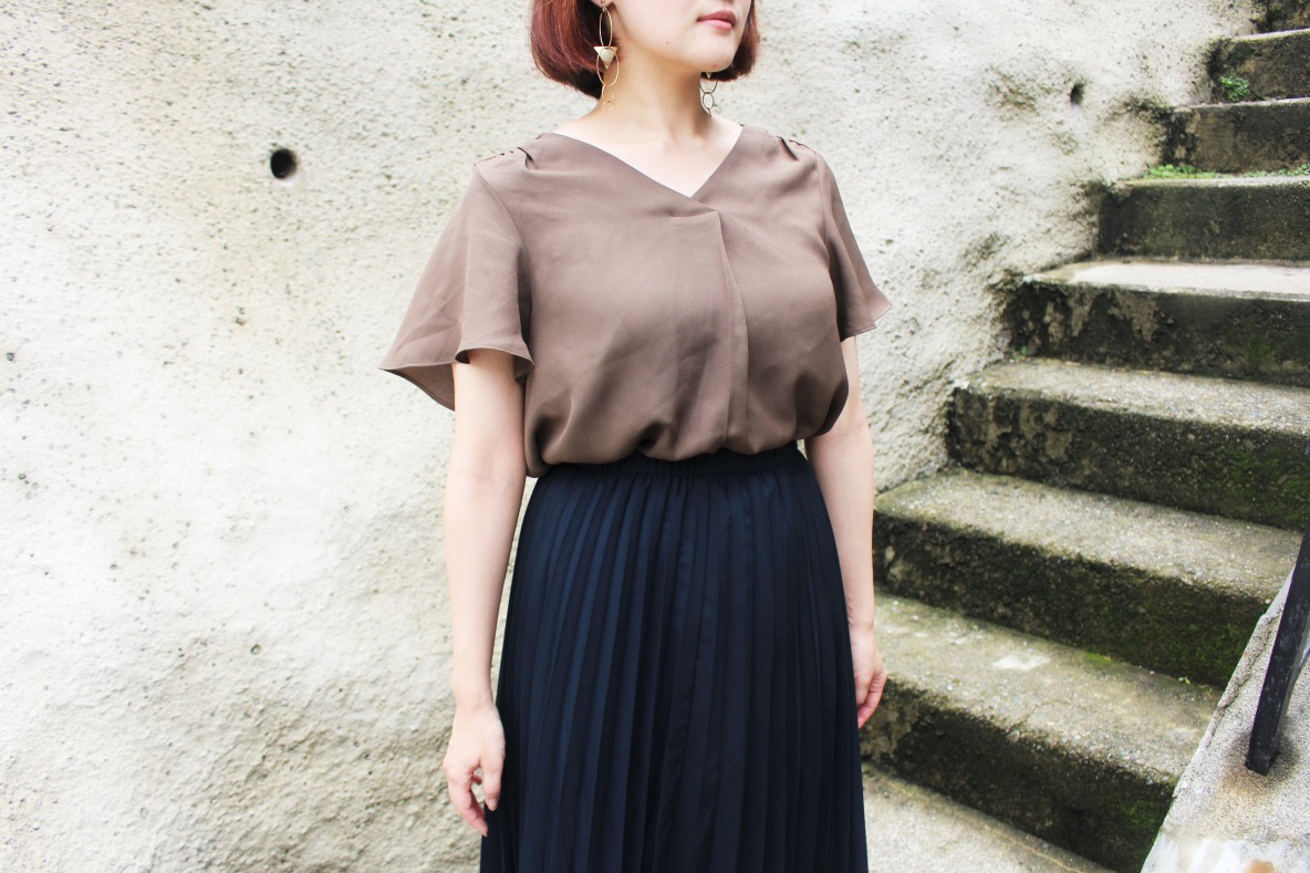 ユニクロのプリーツロングスカートは楽なのにキチンと見えるな 涼しくて着回しも利くのよ Roomie ルーミー