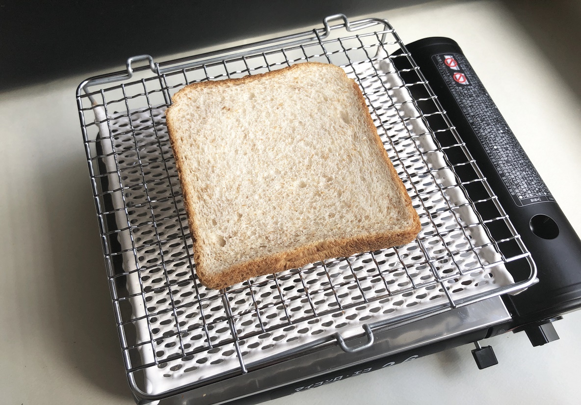万年の炙り焼き ひとり楽焼 個食向け でパン活がはかどる 香ばしい焦げ目がたまらないんだ Roomie ルーミー