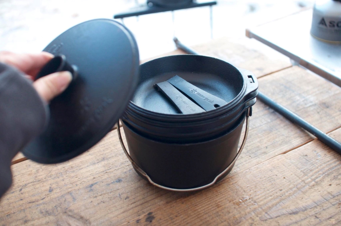 スノーピークの コンボダッチデュオ は 7点セットなのにかさばらない 料理が格段においしくなるよ Roomie ルーミー