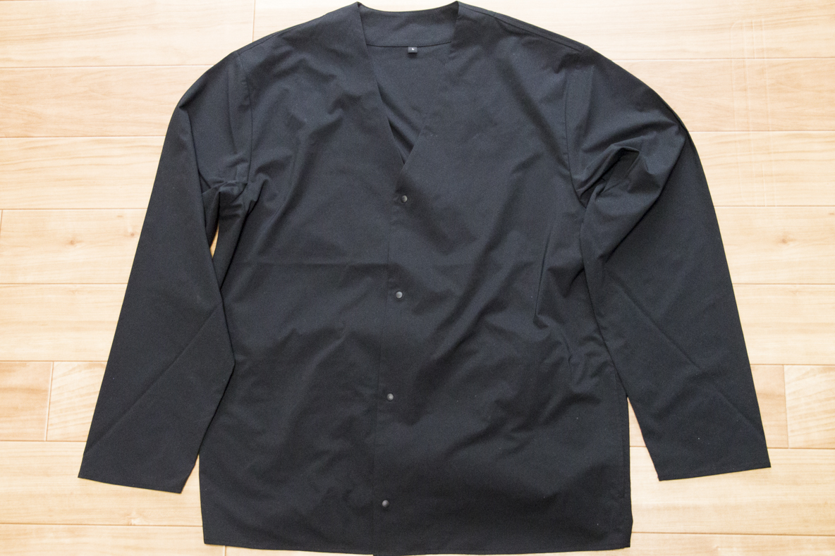 無印良品でサコッシュに変身する撥水カーディガンを発見 これは肌寒い春にぴったりな身軽ウェアだな Roomie ルーミー