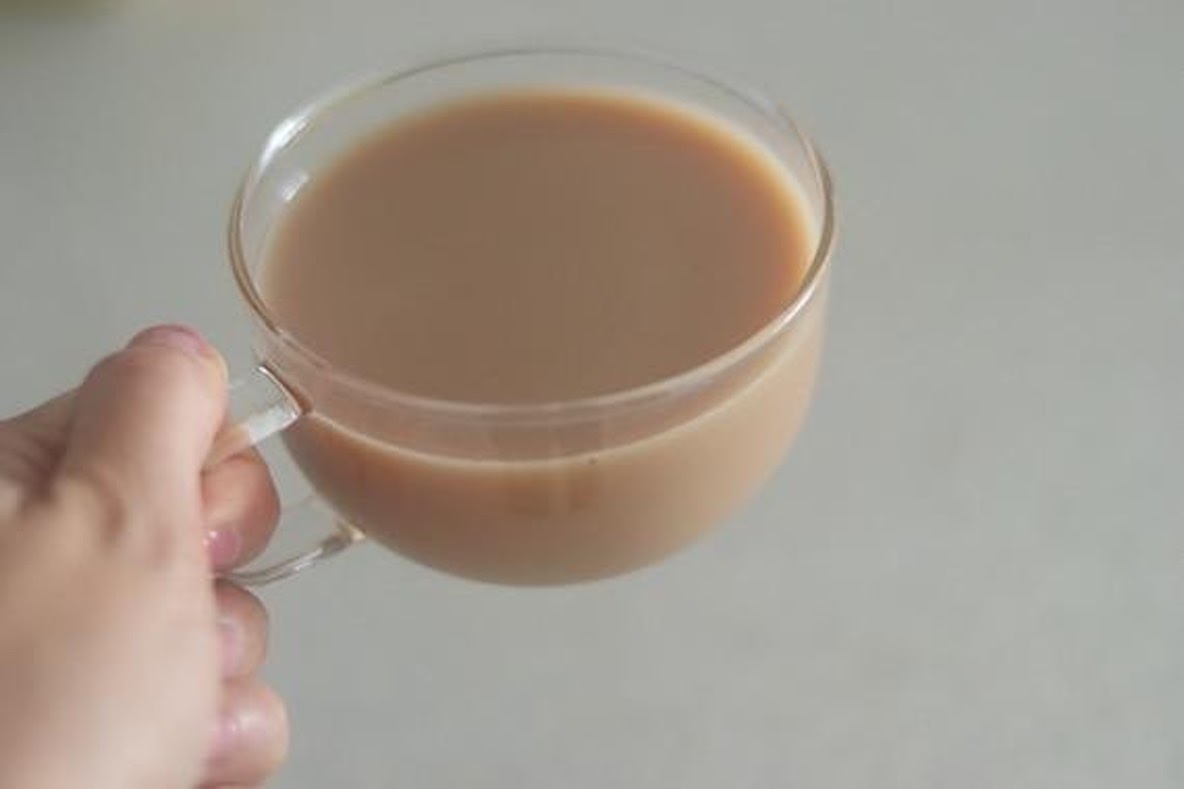 スイーツがなくても大満足な はちみつ紅茶 はティーパックで淹れるだけで甘みと香りが楽しめちゃうよ Roomie ルーミー