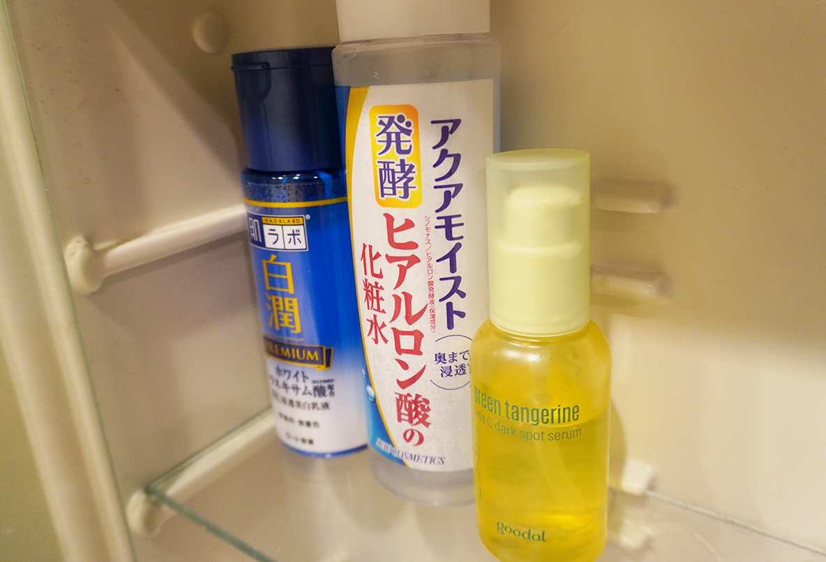 イニスフリーの クレイマスク で黒ずみやごわつきが気になる肌をスッキリ解決 マイ定番スタイル Roomie ルーミー