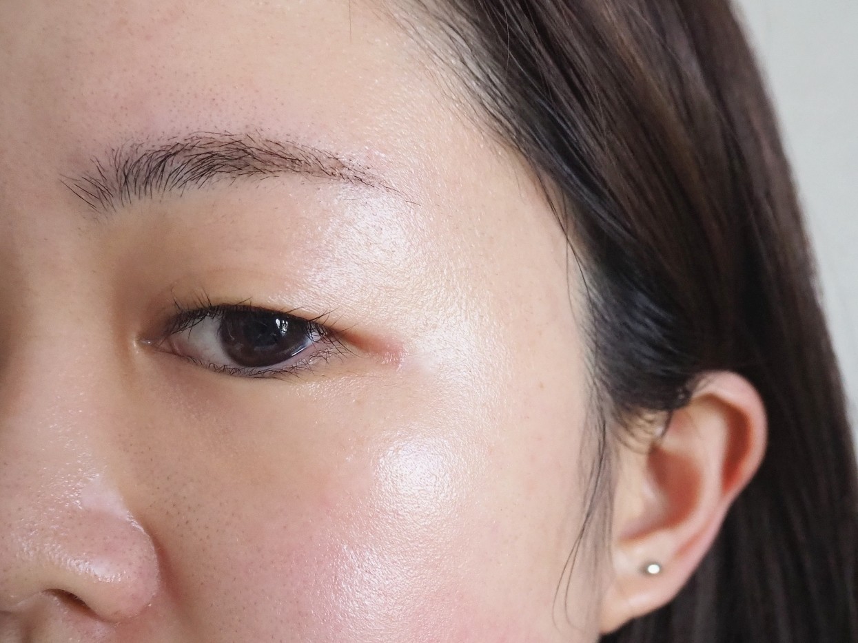 Rmkのコレ マスクで気になる目元を自然にカバーできる一石二鳥のアイテムだ マイ定番スタイル 21年1月11日 Biglobeニュース