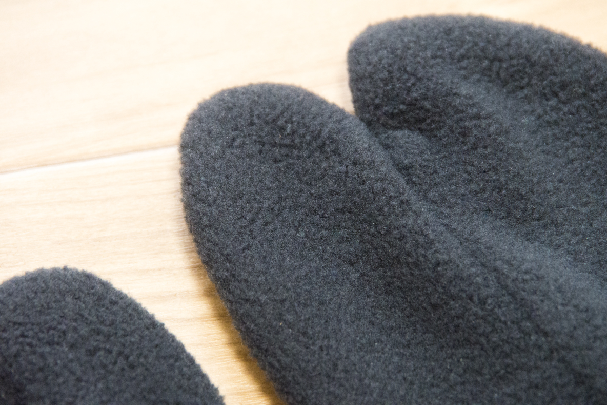 モンベルで見つけた足袋形ルームシューズ サーマタビ で足元の冷え対策はバッチリだ Roomie ルーミー