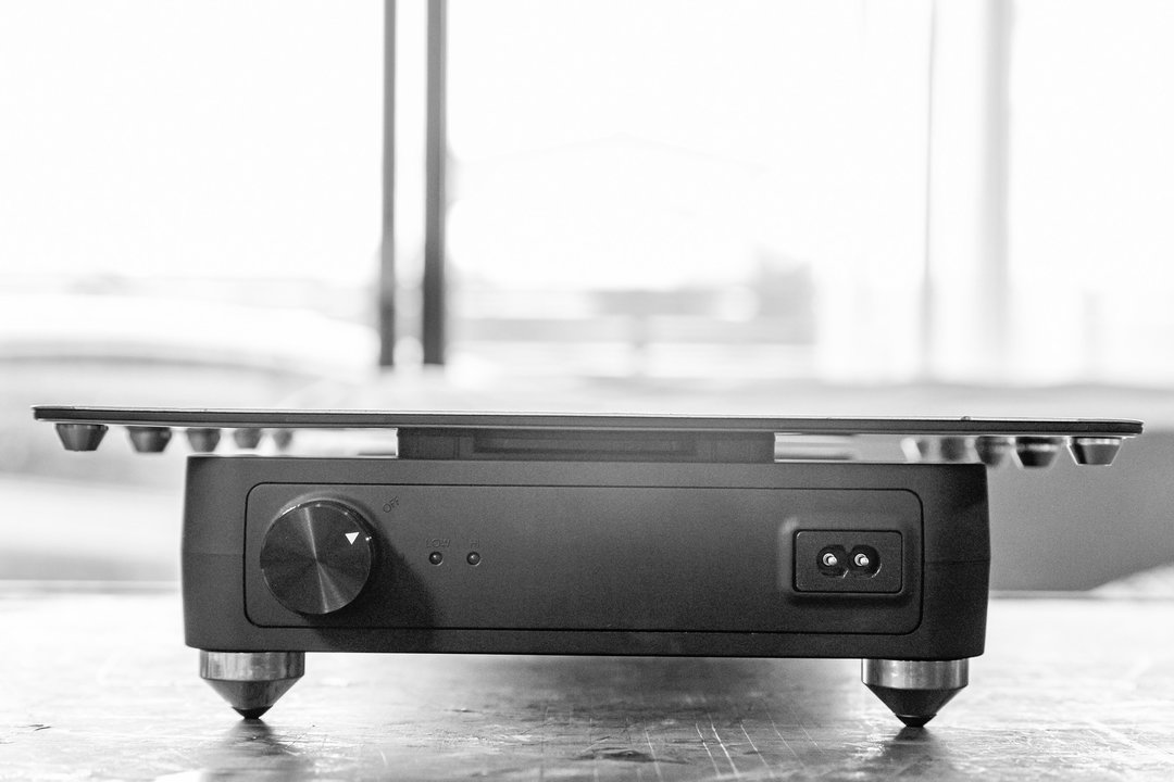 厚さ3mmのホットプレートがなかなかミニマル しかも焦げにくて洗いやすいんだって Roomie ルーミー