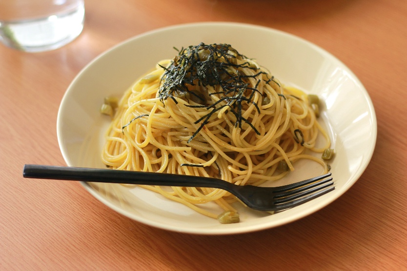 何をのせても様になる 北欧食器のド定番 イッタラ で自炊モチベが爆上がりしたよ Roomie ルーミー